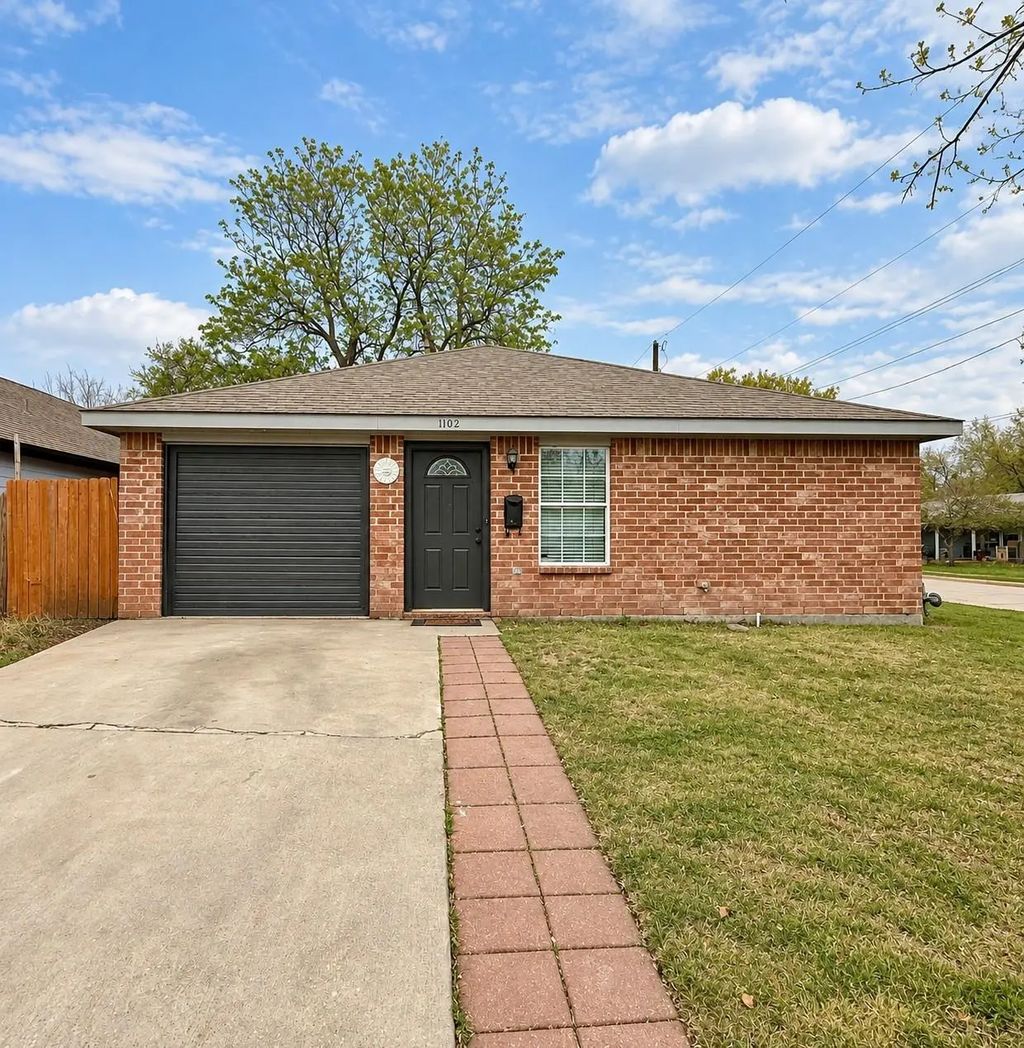 1102 Hamilton Street, McKinney