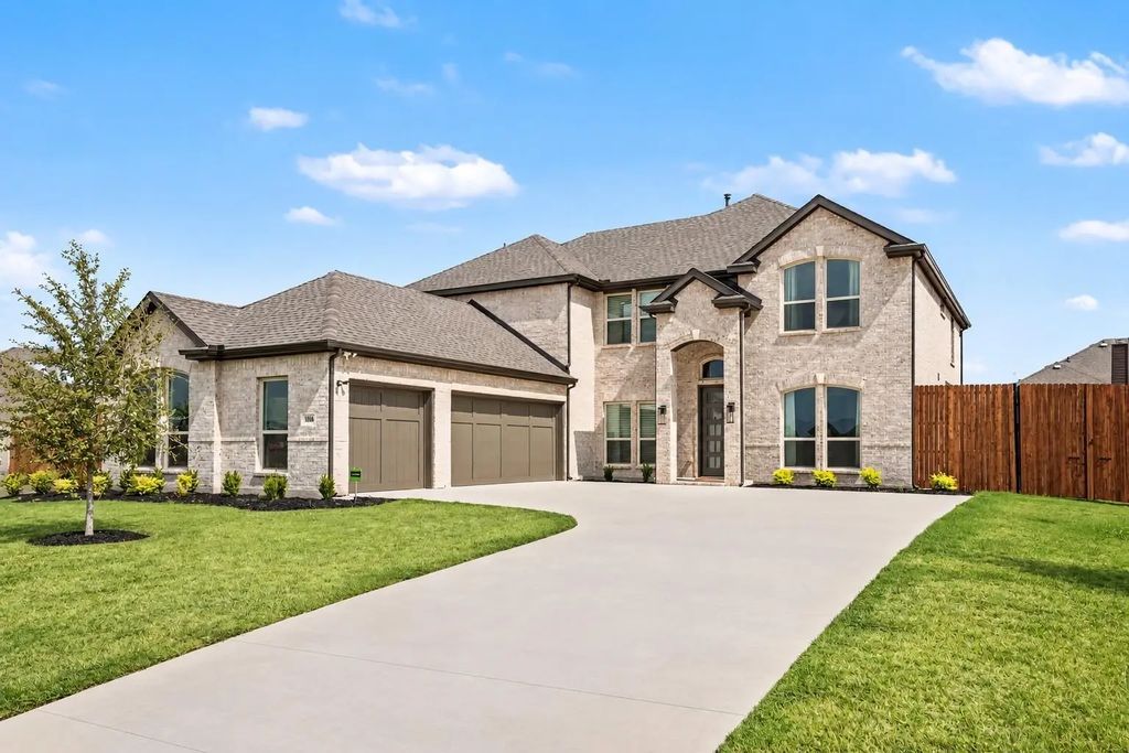 1806 Whisperwood Way, Midlothian