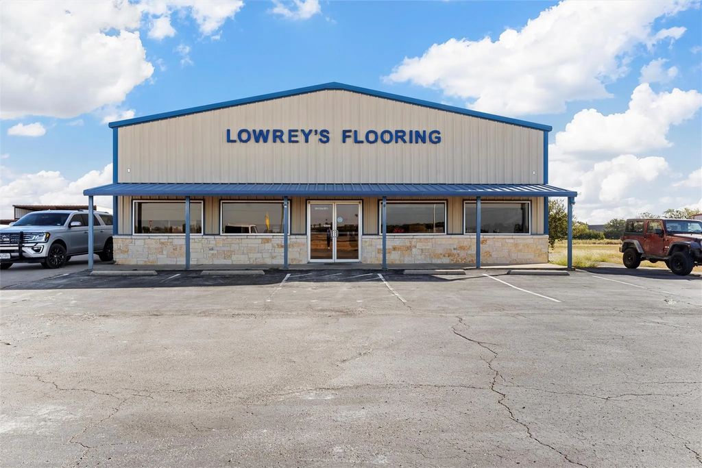 6604 N State Highway 6, Woodway