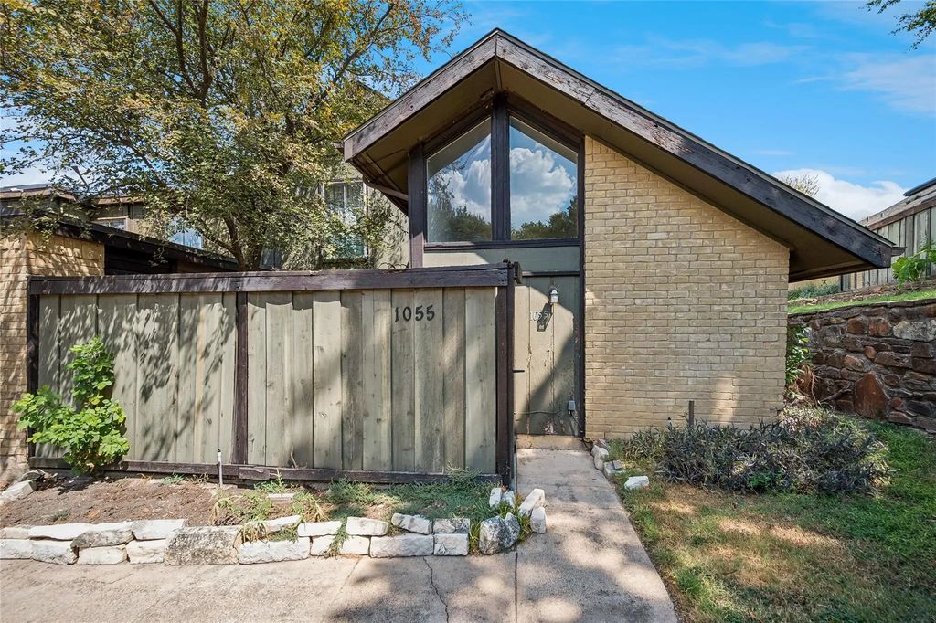 4627 Country Creek Drive 1055, Dallas