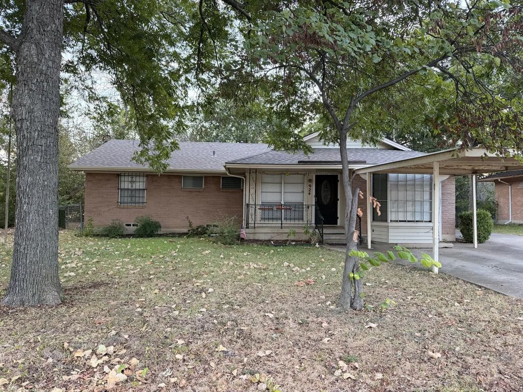 924 Monterey Drive, Denton