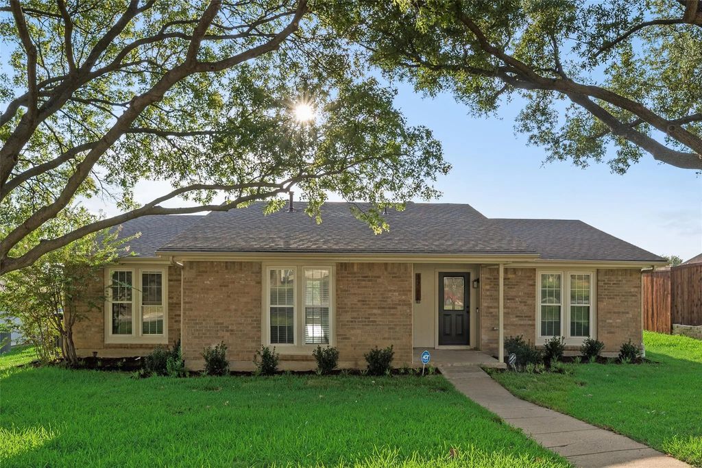 3711 Grasmere Drive, Carrollton