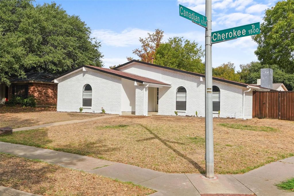 1515 Cherokee Trail, Plano