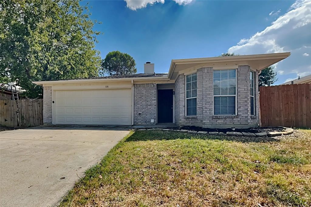 320 Faircrest Drive, Arlington