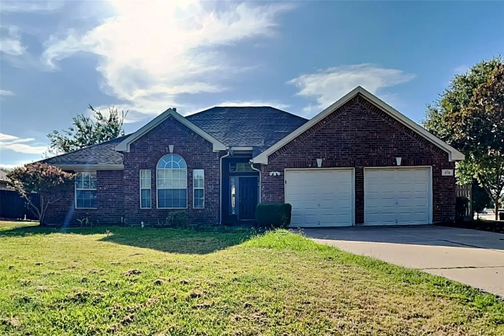310 Village Trail Court, Trophy Club