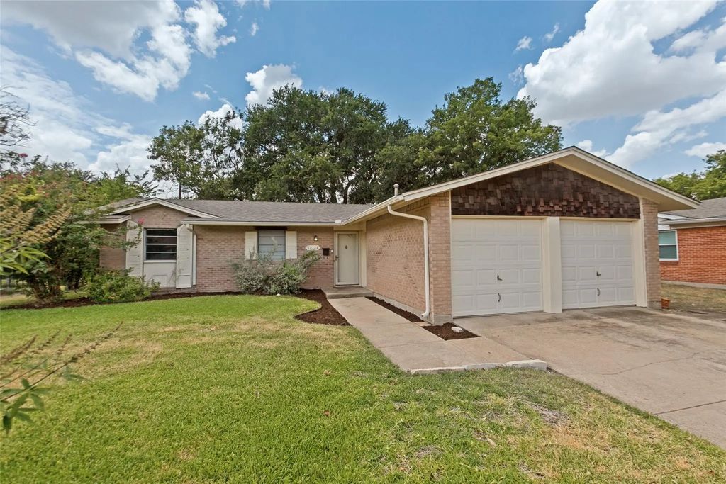 12123 Sunland Street, Dallas