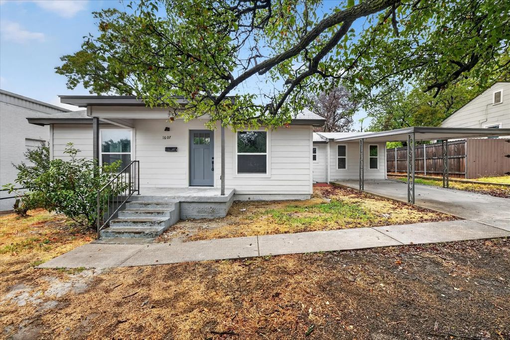 1607 Laura Road, River Oaks