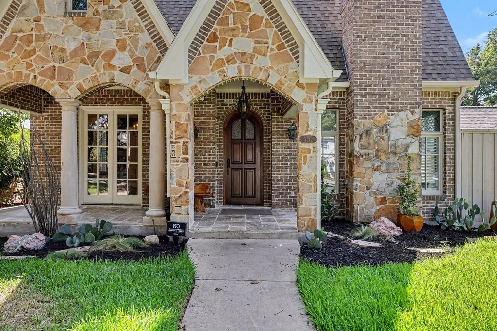 5542 Monticello Avenue, Dallas