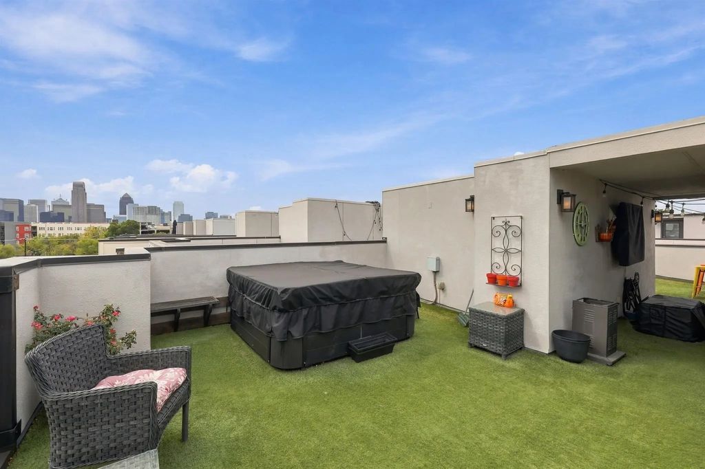 3816 Roseland Avenue D300, Dallas