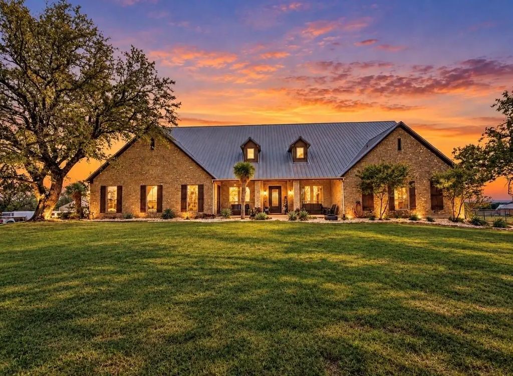 211 Silverado Drive, Weatherford