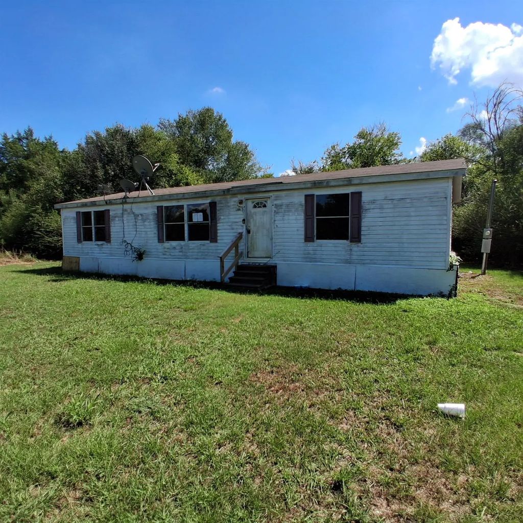 306 South Street, Teague