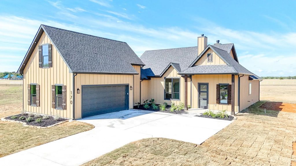 170 Canal Street, Corsicana