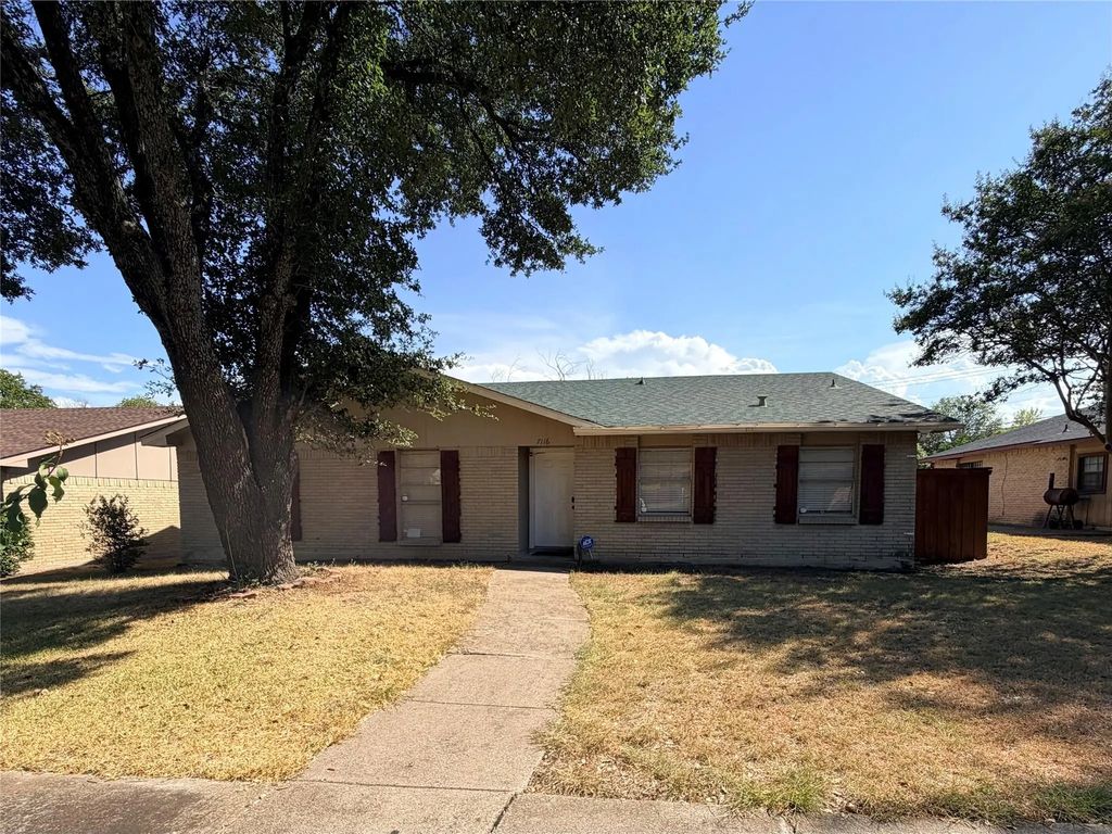 7116 Chinaberry Road, Dallas