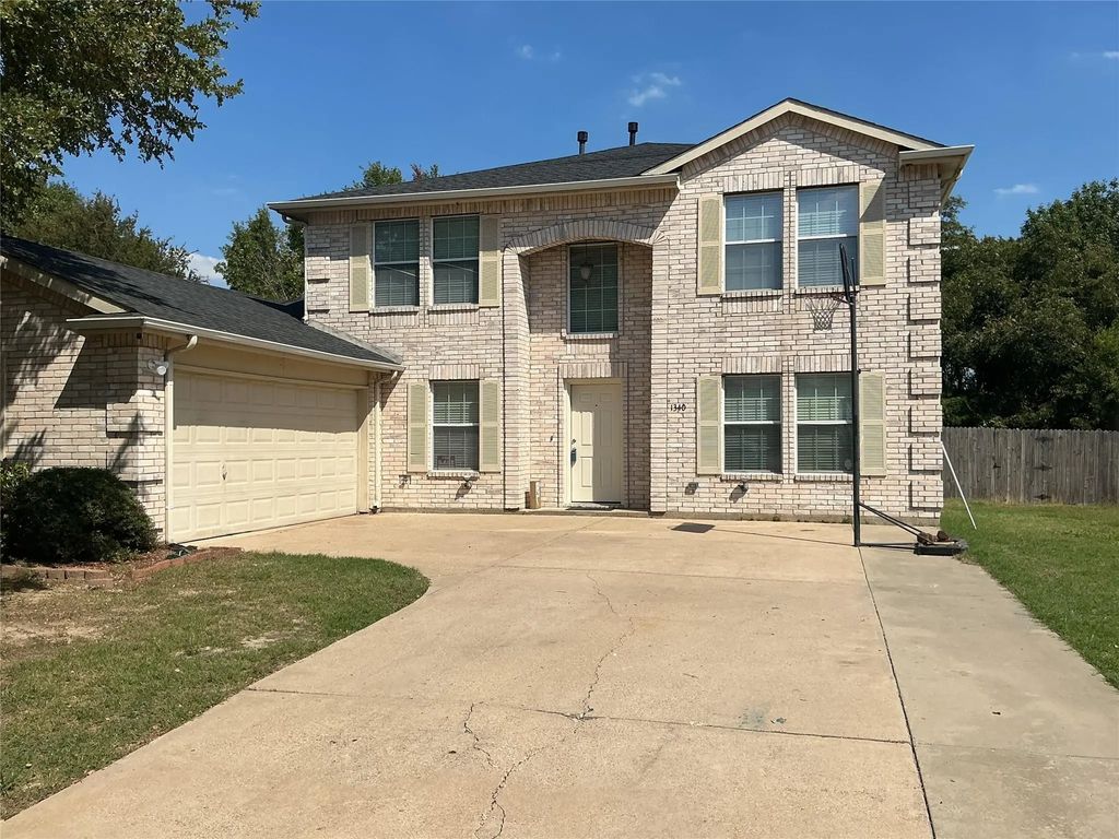 1340 Lake Grove Lane, DeSoto