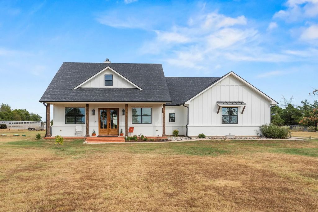 1742 Recreation Road 3, Bonham