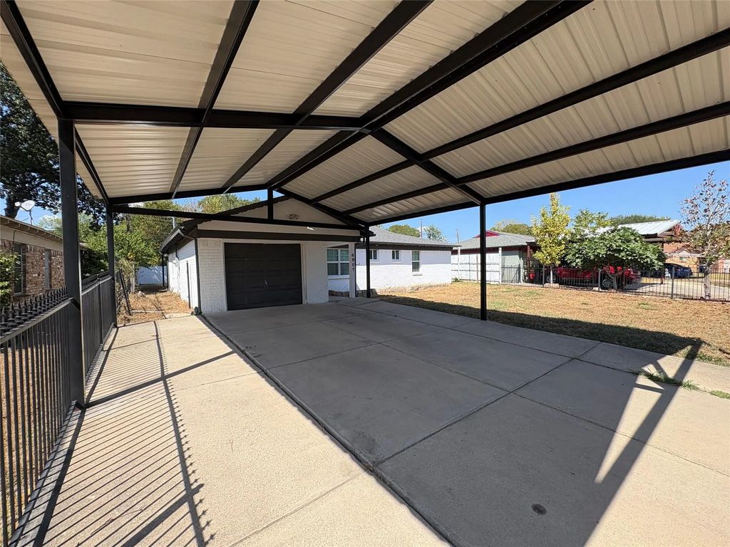6907 Atha, Dallas