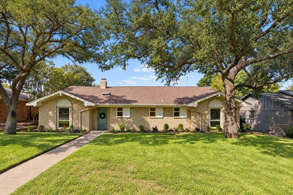 412 Ridgewood Drive, Richardson