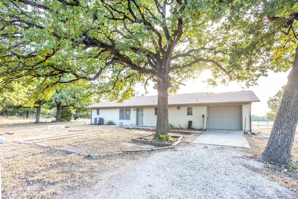 186 County Road 150, Gainesville