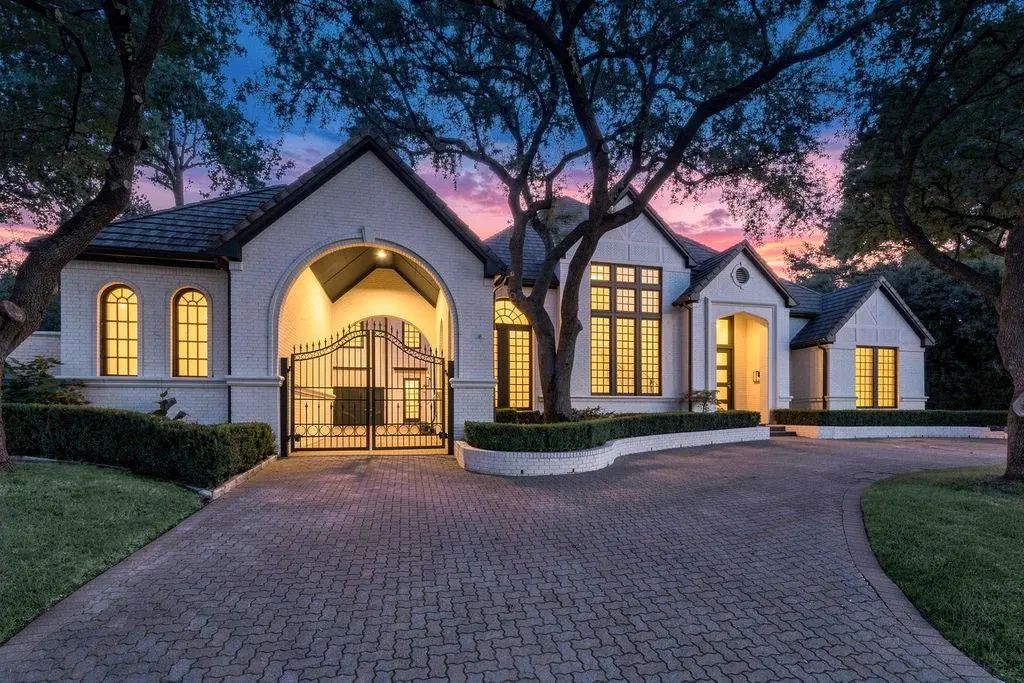 17632 Harbord Oaks Circle, Dallas