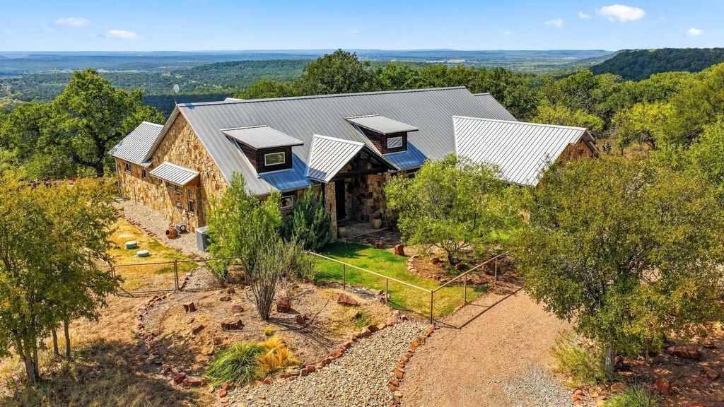 550 Post Oak Road, Gordon