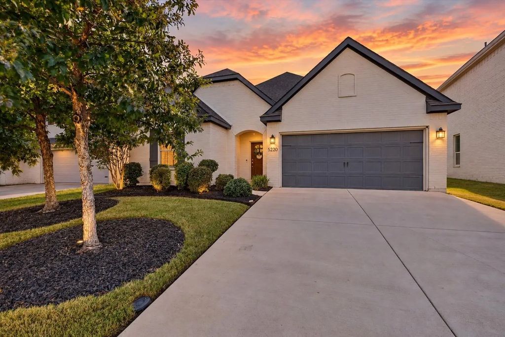 5220 Sonata Trail, Fort Worth