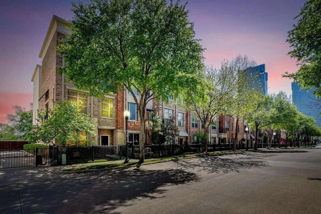 714 E 1st Street, Fort Worth