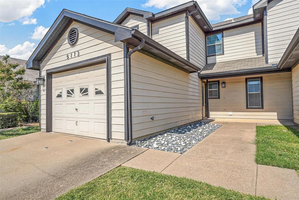 5113 Mountain Spring Trail, Fort Worth