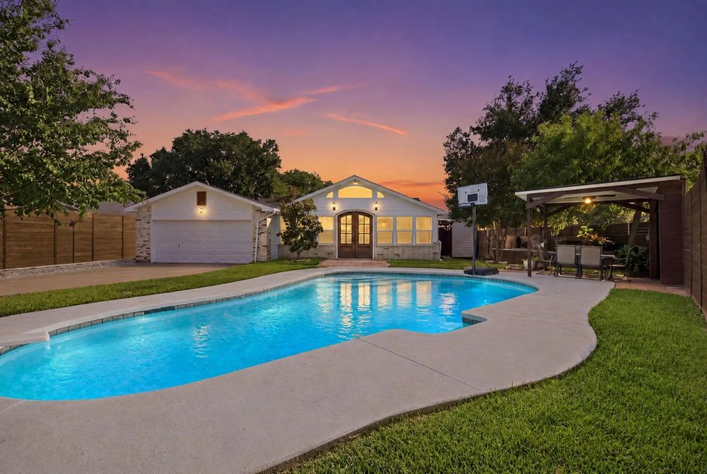 5037 Blue Glen Drive, The Colony