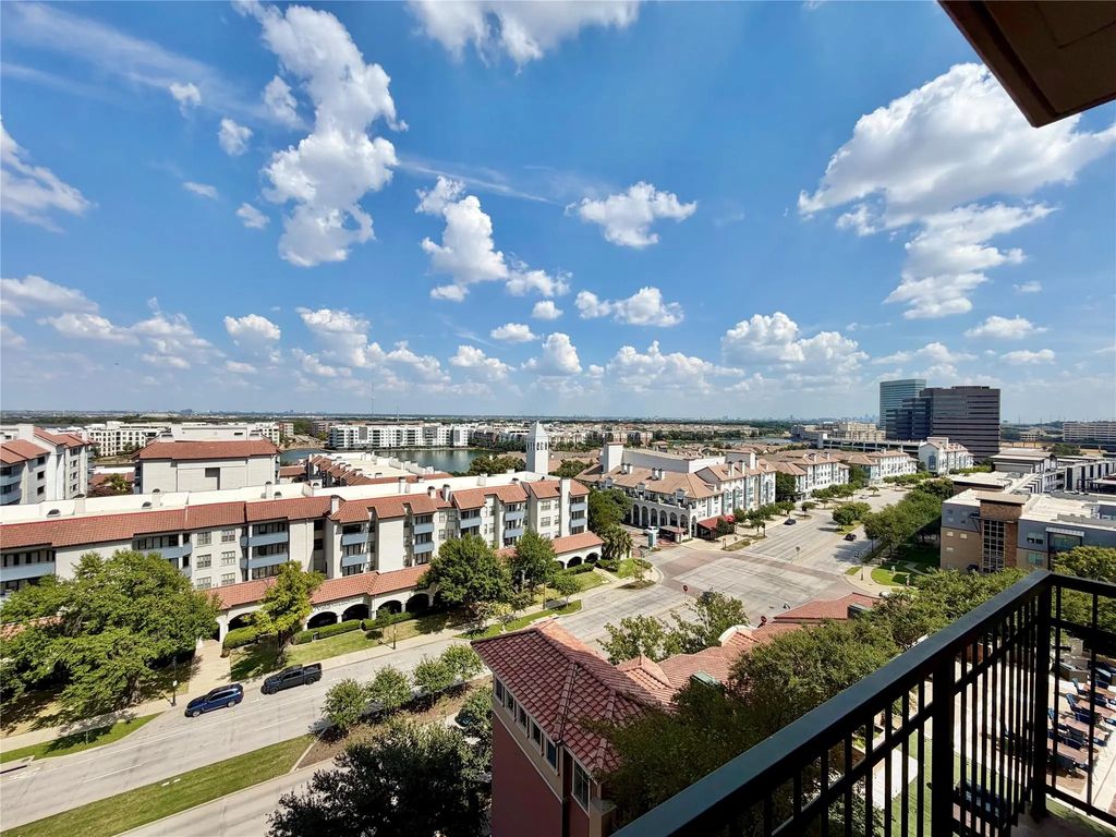 330 Las Colinas Boulevard E 1006, Irving
