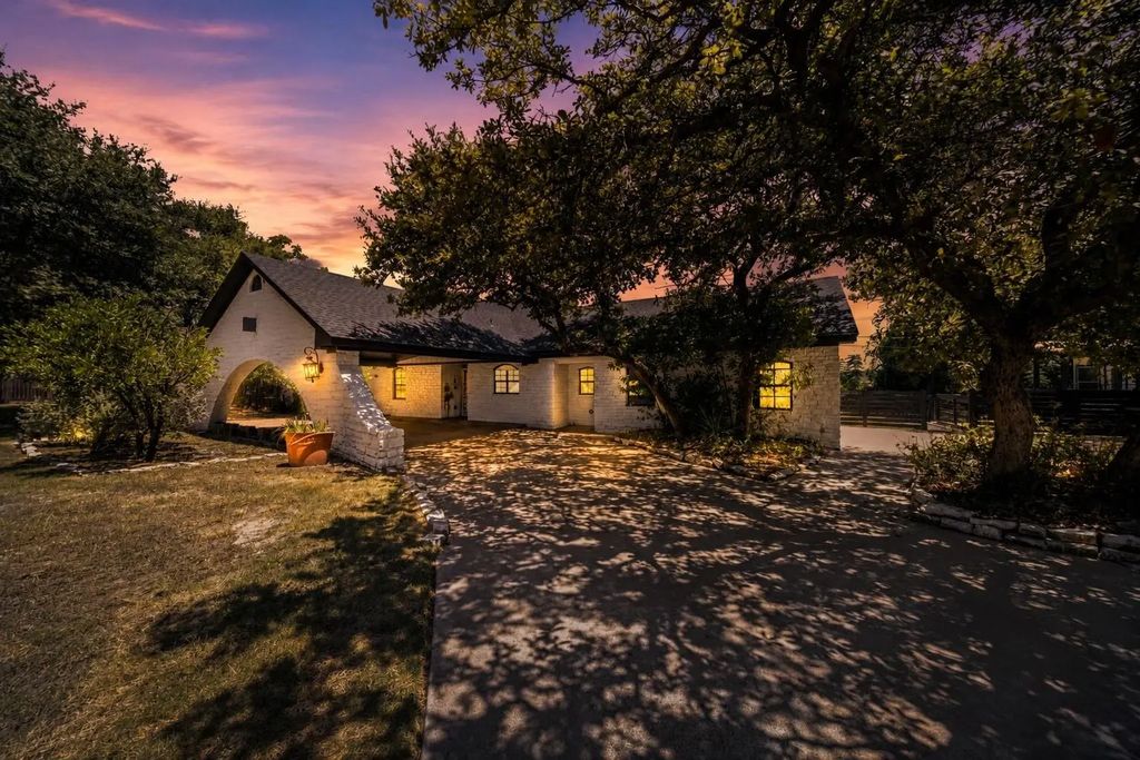 349 Arrowhead Point Road, Belton