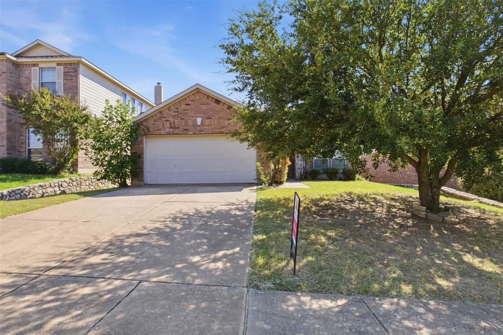 1837 Walnut Way, Anna