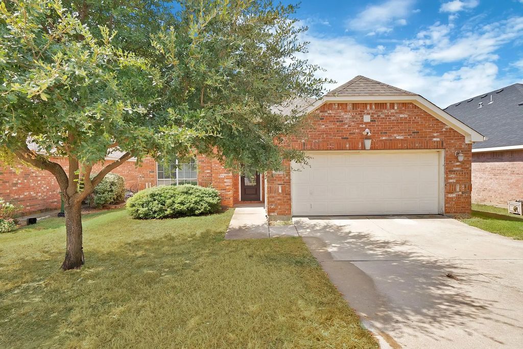 2633 Pioneer Bluffs Road, Balch Springs
