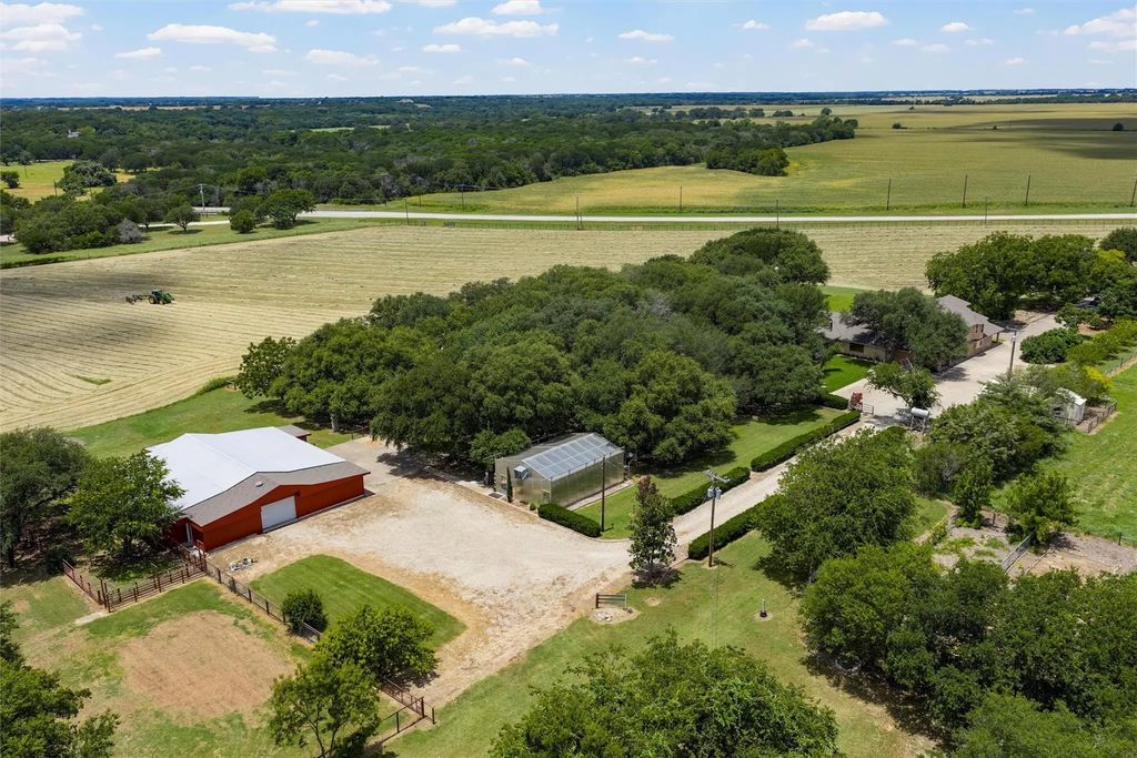 2029 Speegleville Road, Woodway