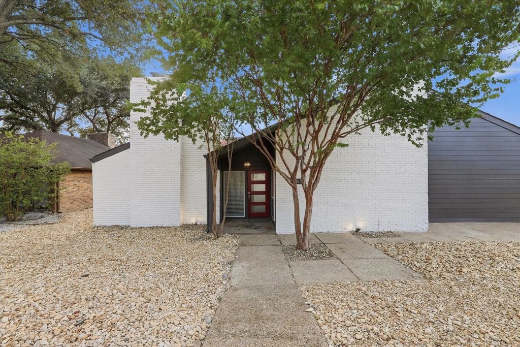 17007 Davenport Road, Dallas