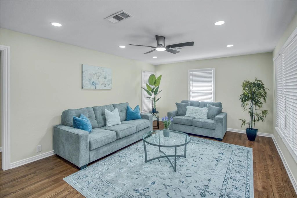 805 Ross Trail, Arlington