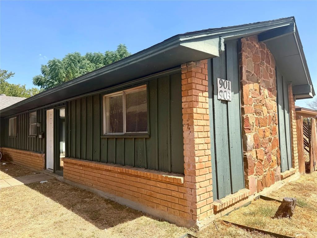 901 Redbird Drive, Irving