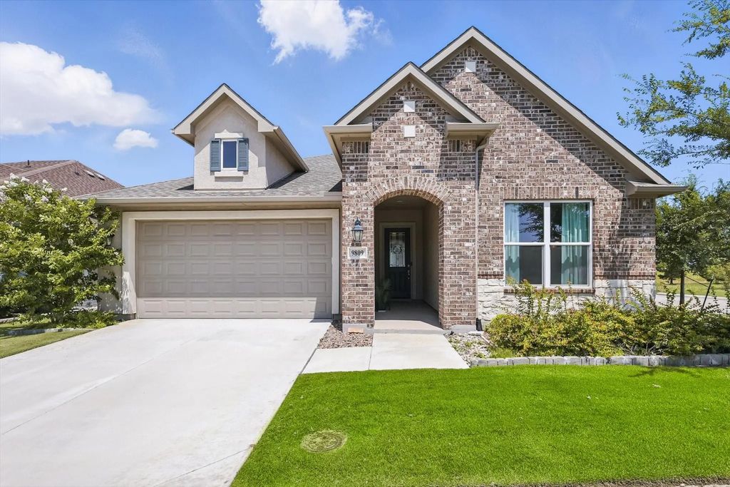 9809 Salford Way, Denton