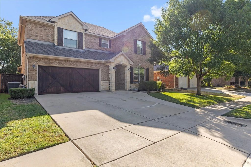 8600 Corral Circle, Fort Worth