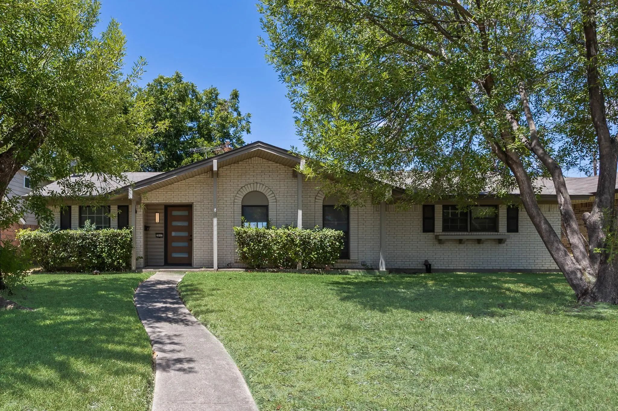 Photo of Listing #21396604
