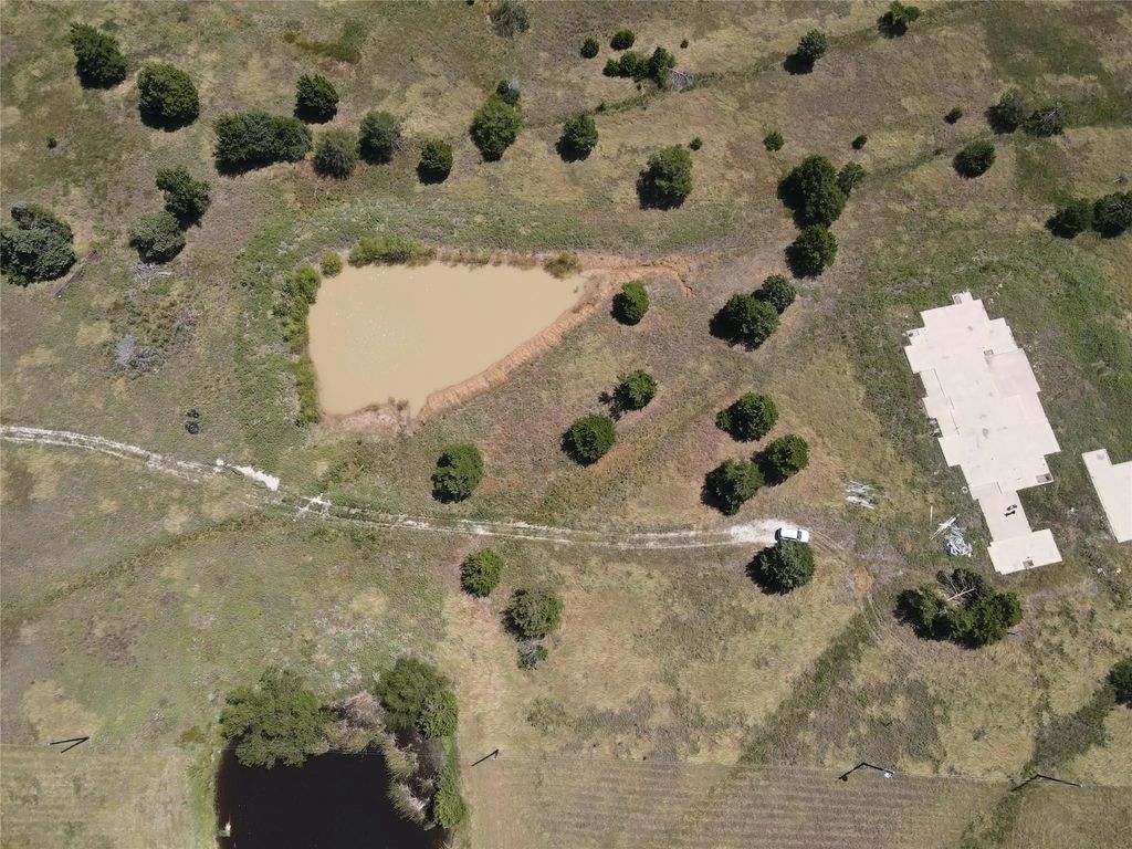 1600 Gunter Road, Whitesboro