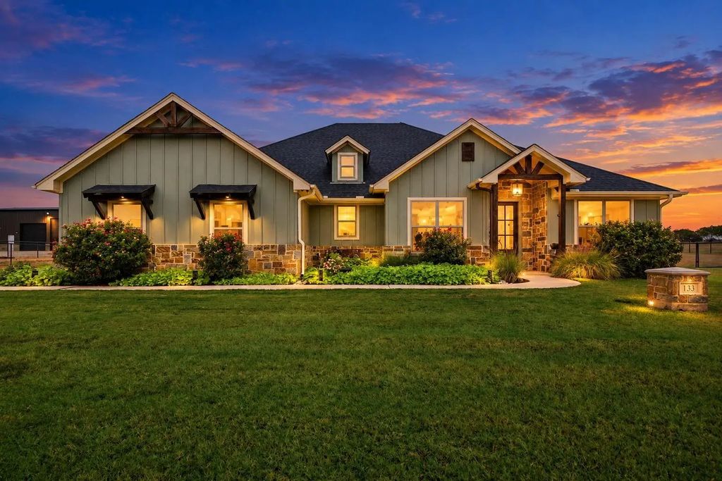 133 Kingston Lane, Weatherford