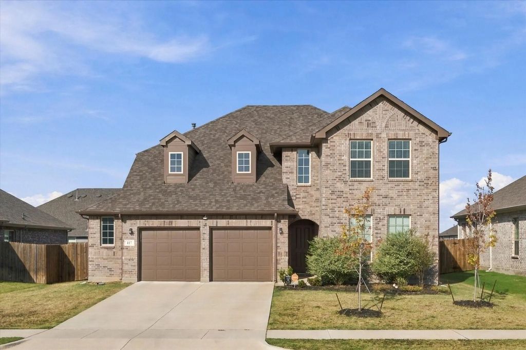 417 Burrow Drive, Waxahachie