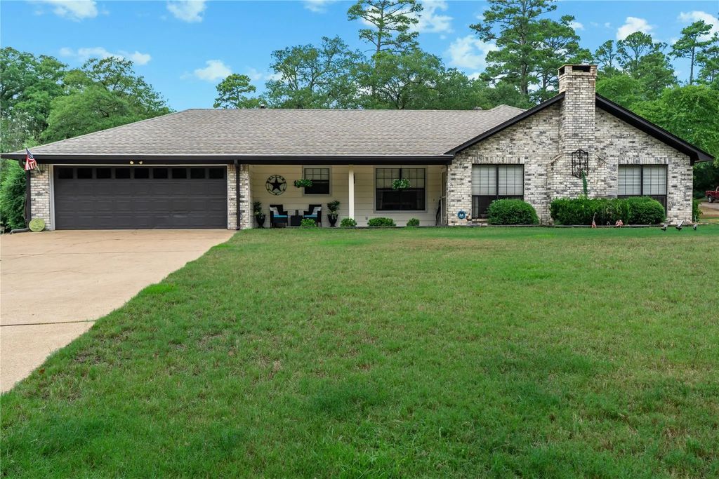 176 Woodside Lane, Holly Lake Ranch