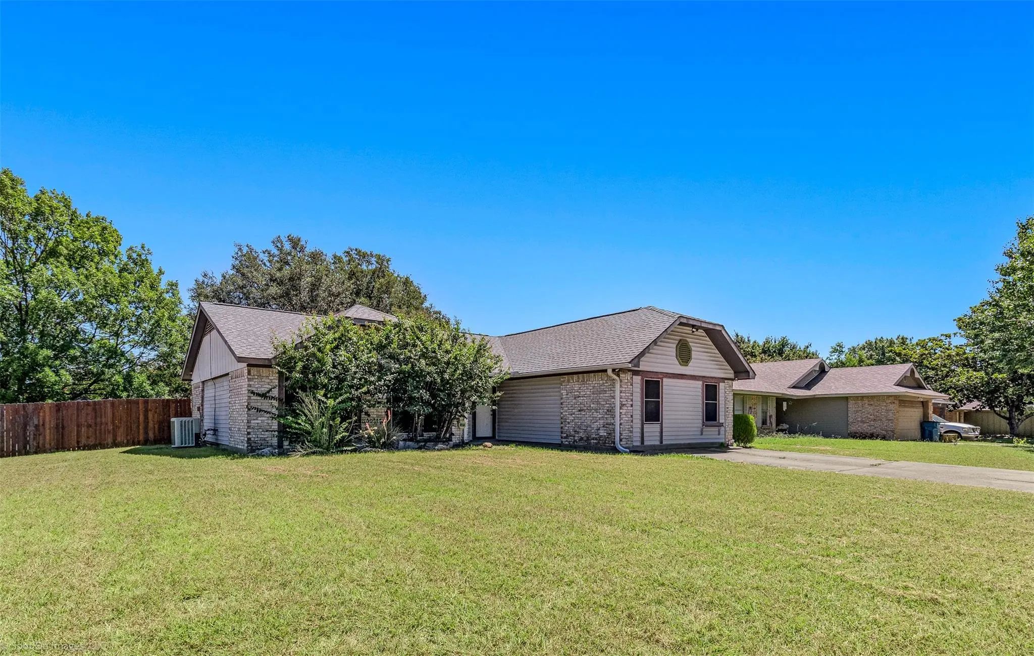 Photo of Listing #21397173