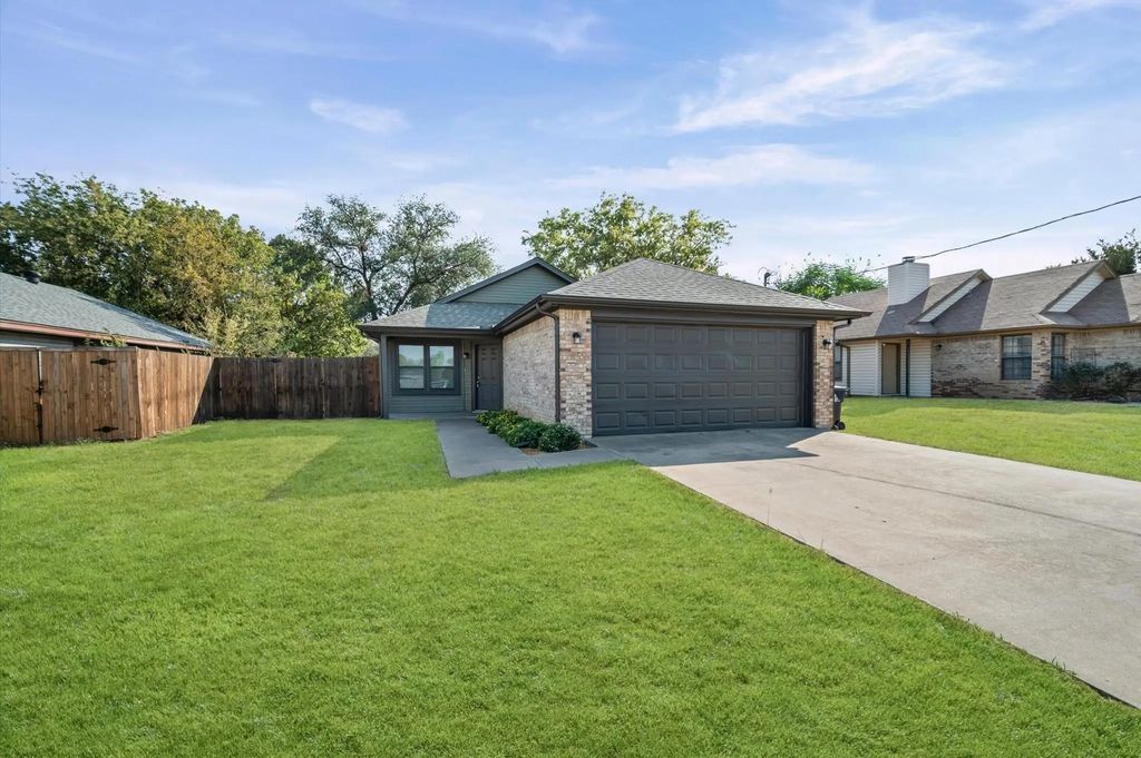 2812 Paisley Street, Denton