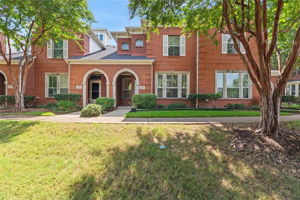 565 Legends Drive, Lewisville