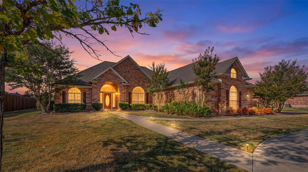 1198 E Oaklawn Drive, Talty