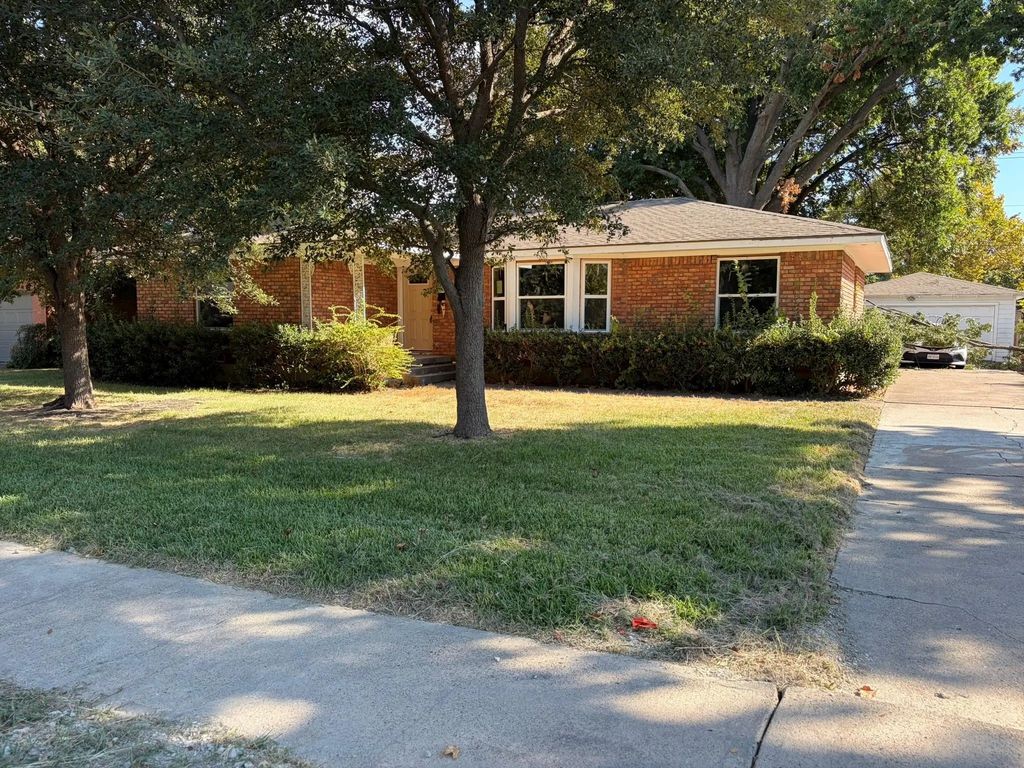 2330 Mockingbird Lane, Garland