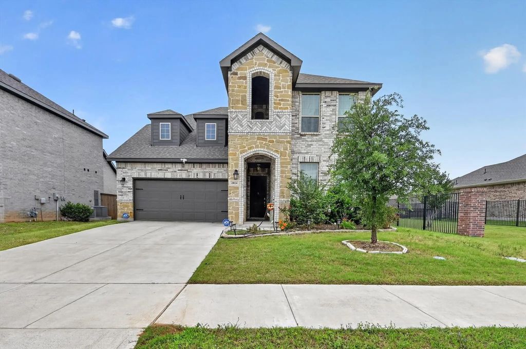 2814 Grand Lookout Lane, Arlington