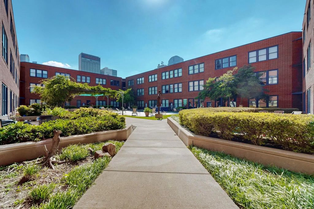 2502 Live Oak Street 217, Dallas